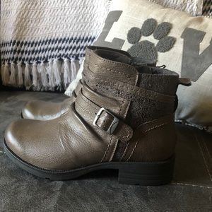 Earth Origins Ankle Boot! New!